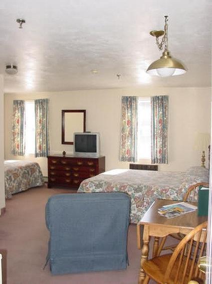 Chocksett Inn Sterling Room photo